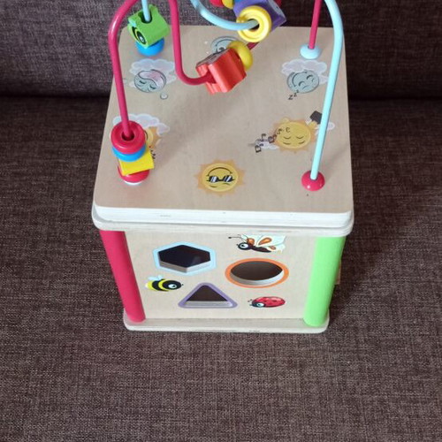 Activity cube toy