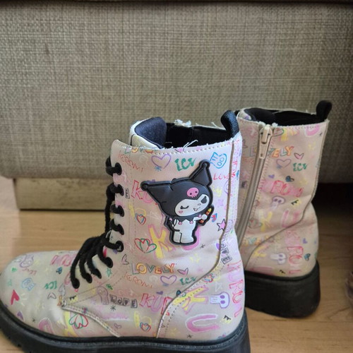 Zara Kuromi boots size 35 like new, beige with side zippers