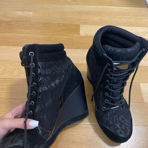 Fornarina vintage black ankle boots used, platform sole, suede and patent