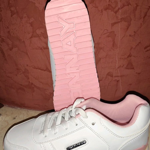 Donnay women's athletic shoes new, size 38, white pink