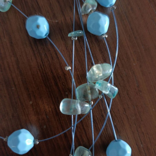 Necklace with turquoise and transparent beads new