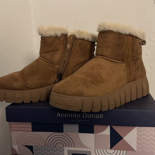Tom Tailor waterproof boots like new, size 39, brown