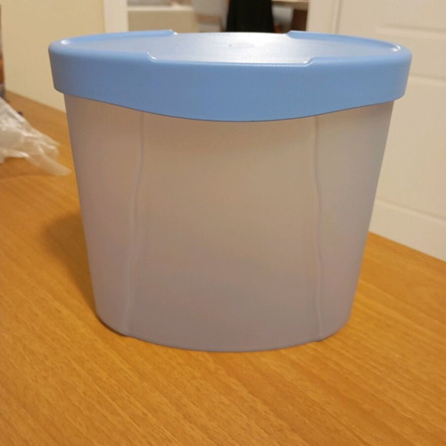Tupperware product 1.9lt new in excellent condition