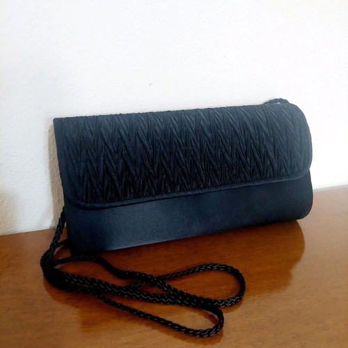 Satin crossbody bag like new, black