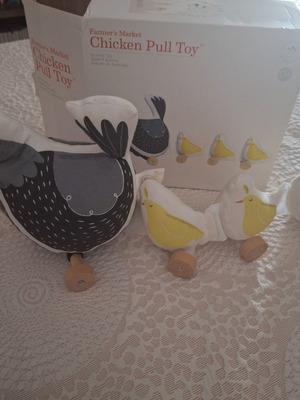 Manhattan Toy Farmer's Market Chicken Pull Toy used