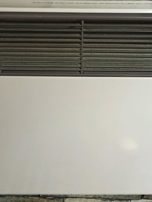 Θερμοπομπος Delonghi 2000w σαν καινούργιος, επιτοίχιος, 80 εκ