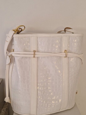 Shoulder bag white leather with croco pattern like new