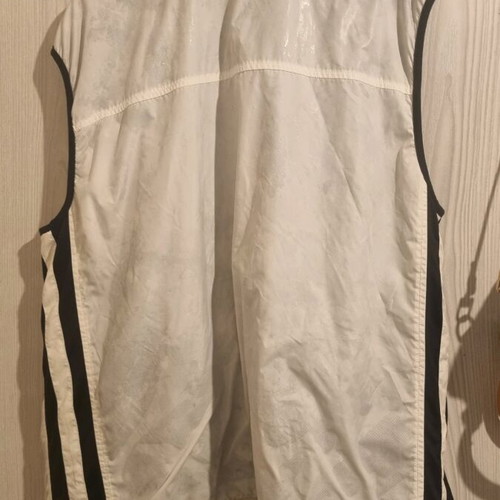 Sergio Tacchini men's sleeveless windbreaker like new, large, white