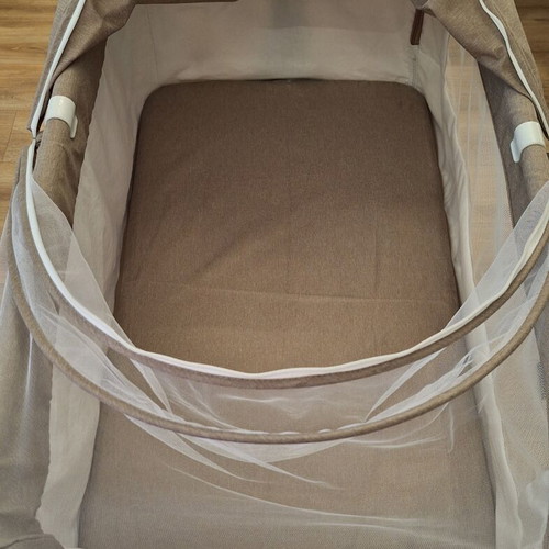 Chipolino double-level baby cot with mosquito net and wheels