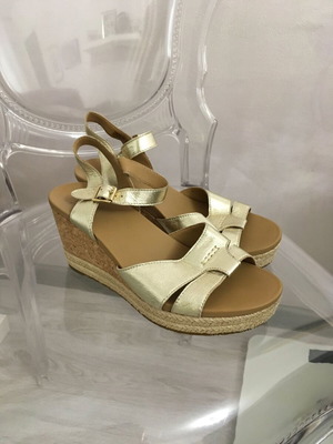 Ugg Australia sandals new gold size 39 platform 7 cm