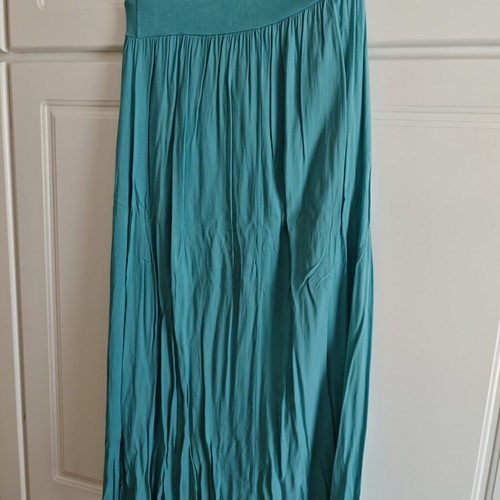 Maxi skirt like new, summer turquoise emerald medium