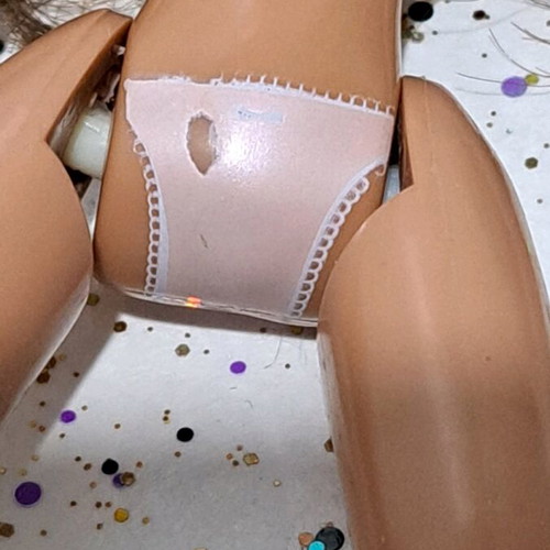 Bratz Fashion Designer Yasmin doll used with flaws