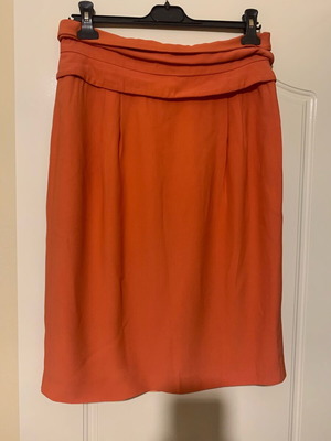 Valentino skirt orange like new, knee-length