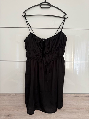 Free People black dress like new, size M