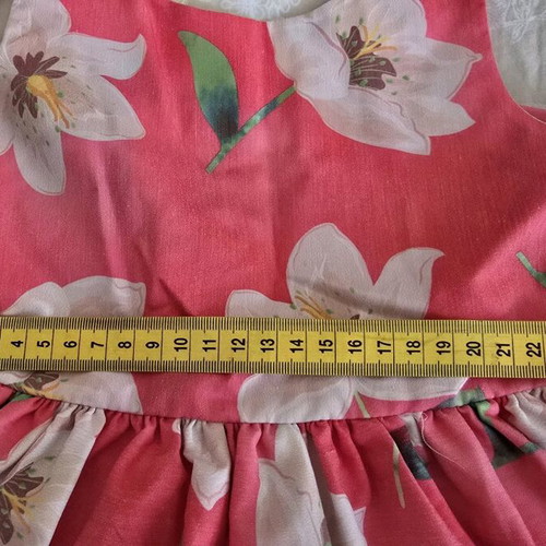 Sweet Baby dress 3 years like new, red floral with wow-back