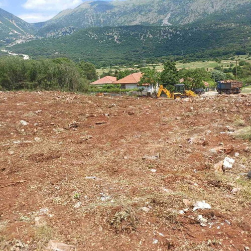 Land 1025 m² with unlimited mountain and plain view in Gorgomylos Preveza