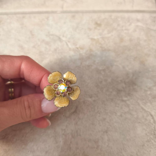 Flower ring Accessorize like new, beige and purple