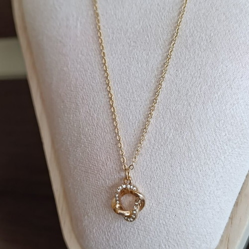 Stainless steel necklace with zircon