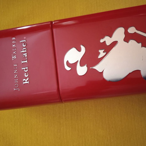 Johnnie Walker collectible metal whisky box like new