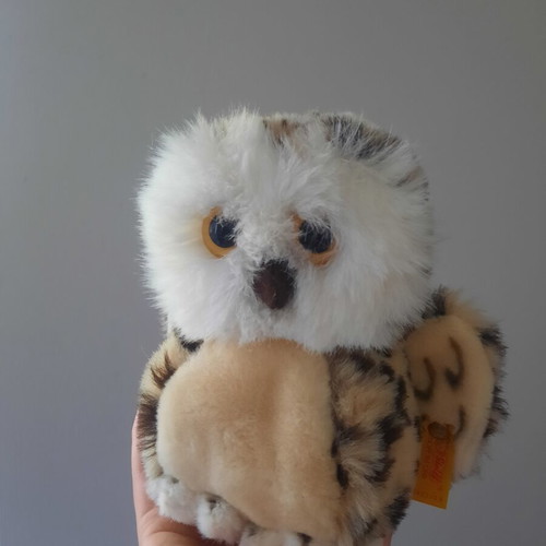 Steiff Wittie Owl plush toy like new with original tag and button