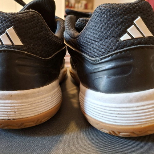 Adidas athletic shoes used, size 37 1/3, black
