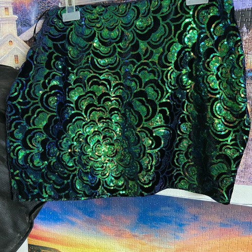 Mini skirt with birds like new, green H&M size M