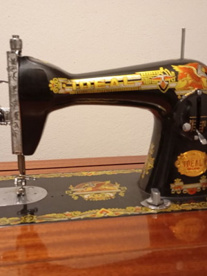 Ideal De Luxe treadle sewing machine like new