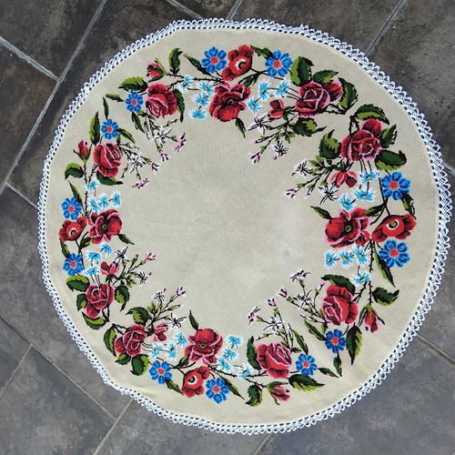 Vintage Handmade Round Tablecloth 90cm Cross Stitch on Etamine
