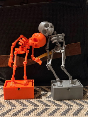 Aquarium skeleton figure new, dancing decoration
