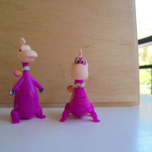 Flintstones Kinder collectible figures 6 pcs like new with extra items