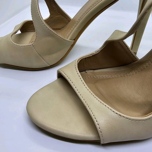 Camille beige sandals like new with double buckle, 10.5cm heels