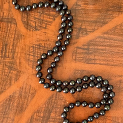 Vintage Italian Long Pearl Necklace like new