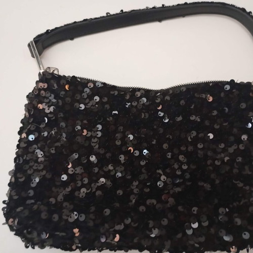 Handbag with sequins like new, black