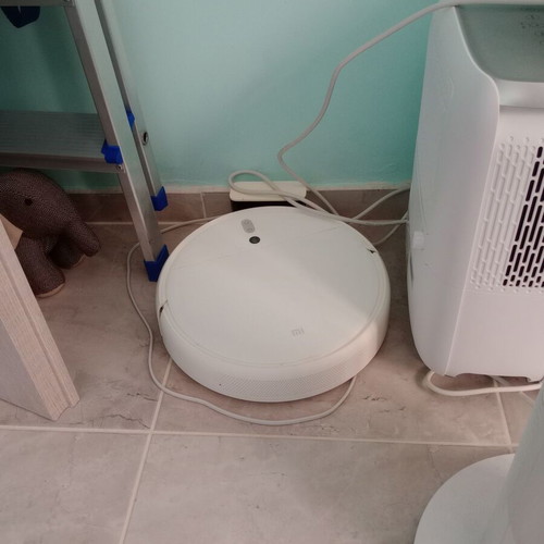 Xiaomi robot vacuum cleaner
