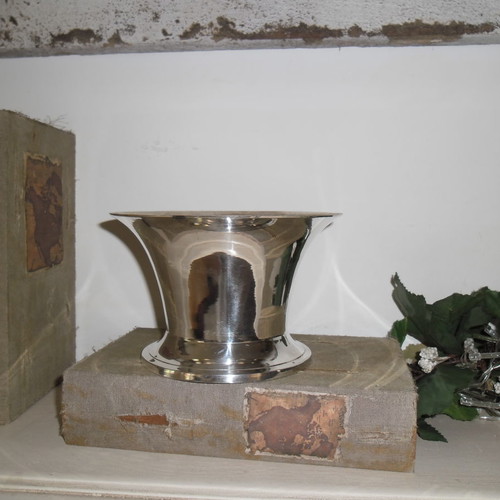 Silver-plated cachepot used, height 10cm, diameter 15cm