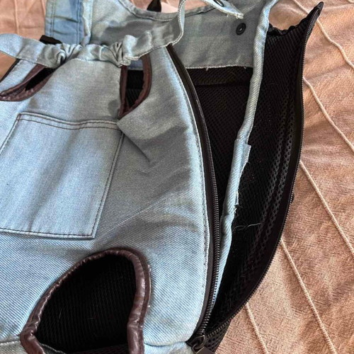 Nunbell dog carrier for small breed, like new