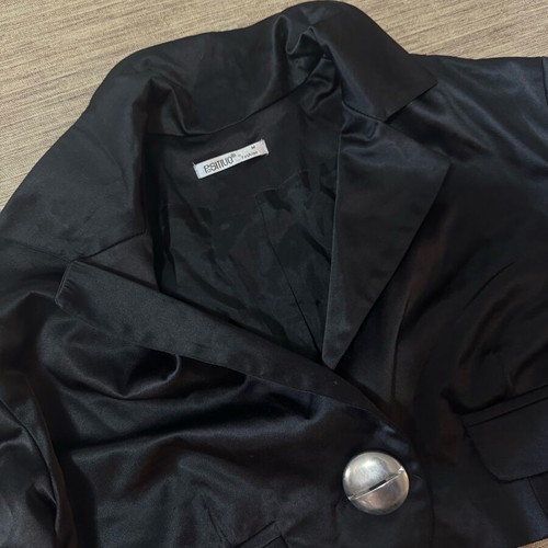 Black satin cropped jacket like new, Italian fashion, size M