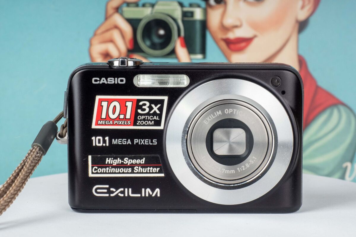 Casio Exilim EX-Z1050 digital camera used - € 160,00 - Vendora.cy