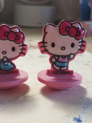 Hello Kitty stands new, set of 2 pieces