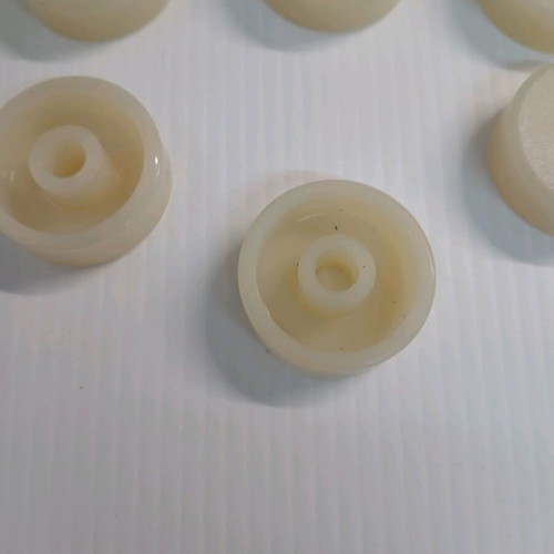 Set of 20 hard plastic parts like new