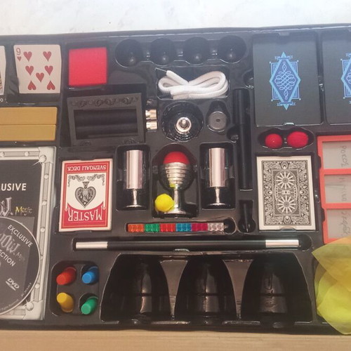 Magic suitcase used, missing three glasses, box with tears