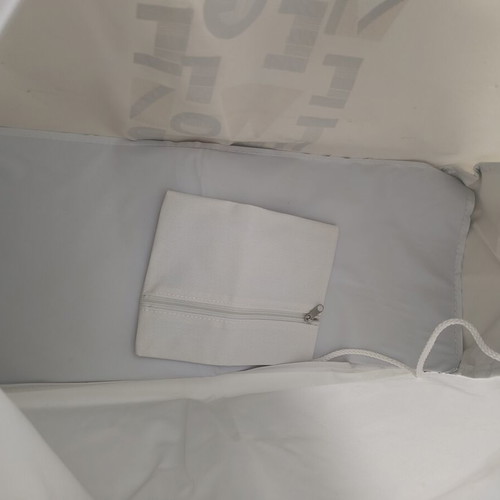 Large beach bag new with broken zipper slider
