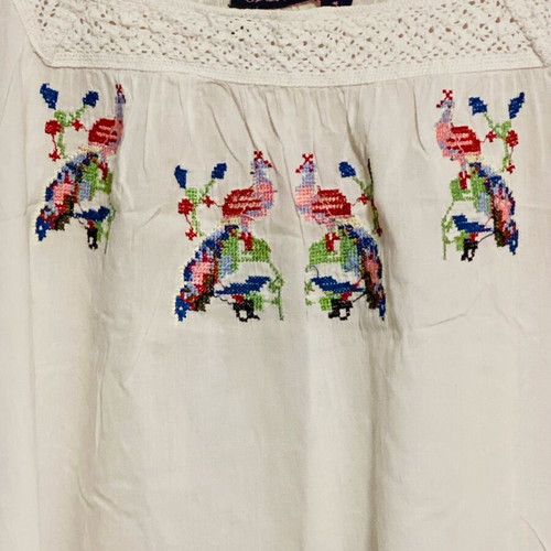 Sfera white cotton blouse with lace and colorful embroidery like new, size M