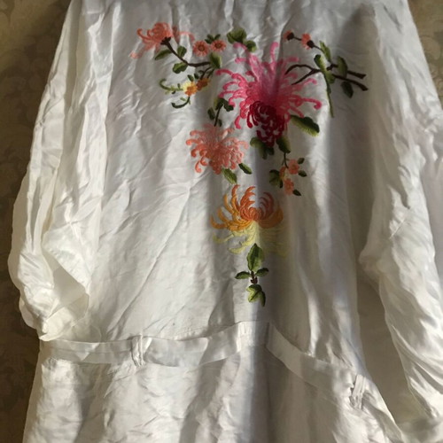 White women's silk kimono with handmade embroidery, size L like new