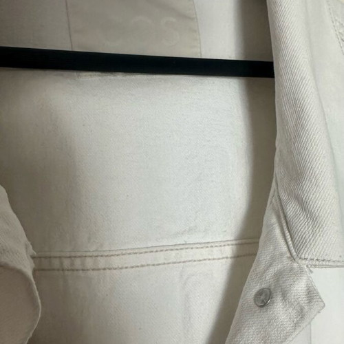 Λευκό τζιν μπουφάν COS σε oversize γραμμή, σαν καινούργιο