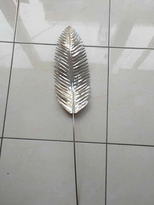 Elongated stainless steel leaf new for decoration