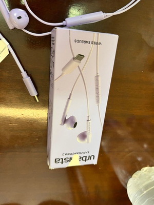 Urbanista San Francisco 2 Wired Earphones USB Type-C like new