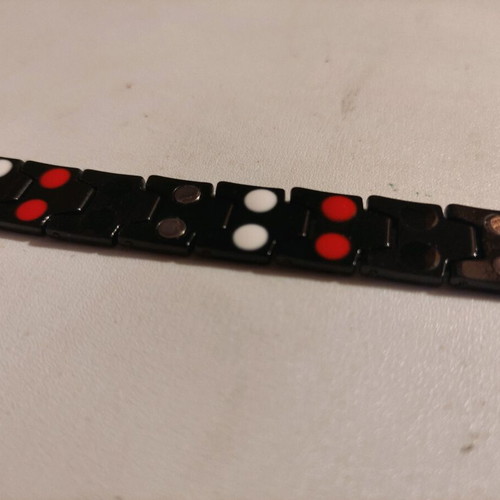 Therapeutic bracelet with magnets new, black