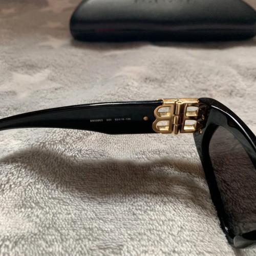 Balenciaga sunglasses like new