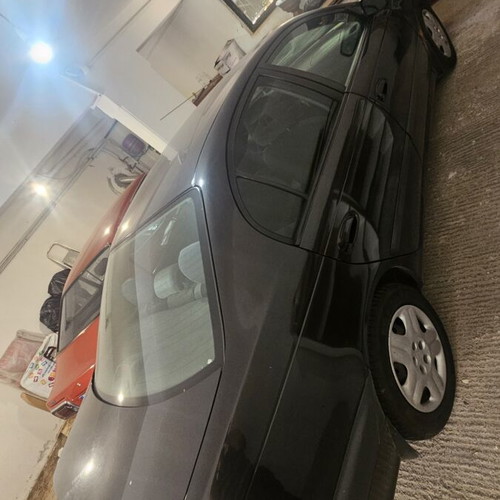 Toyota Avensis 1.6 sedan used, black, manual transmission, 1999